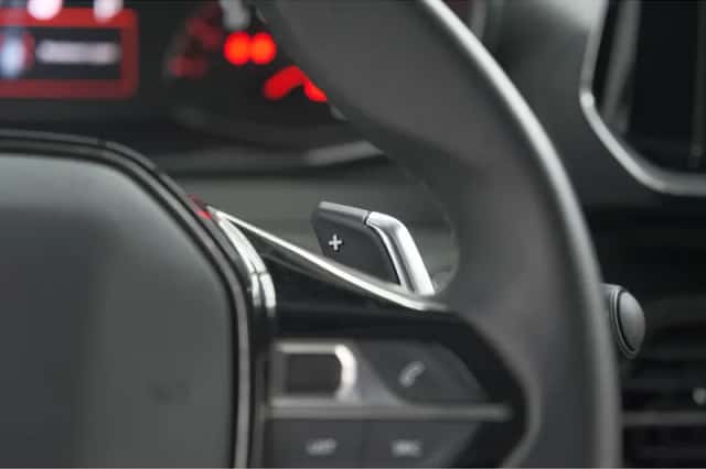 Peugeot 2008 (2022) thumbnail 31