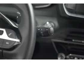 Peugeot 2008 (2022) thumbnail 33