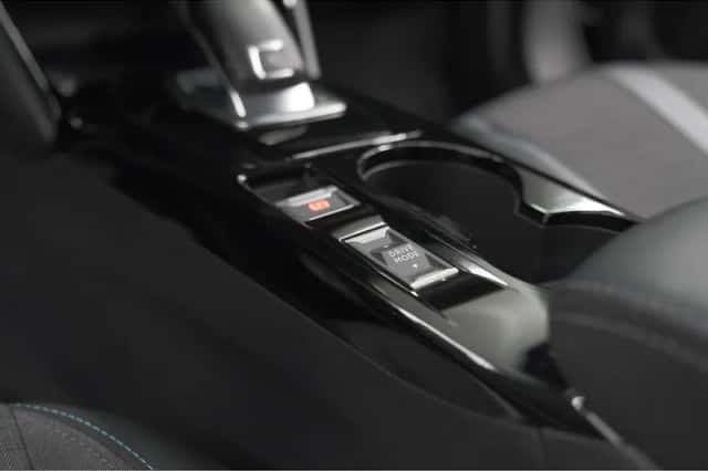 Peugeot 2008 (2022) thumbnail 38