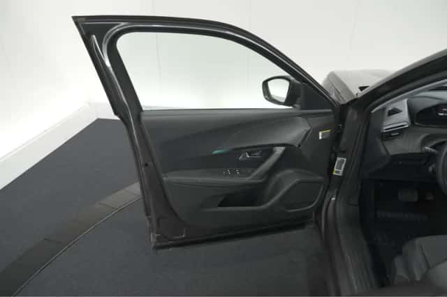 Peugeot 2008 (2022) thumbnail 62