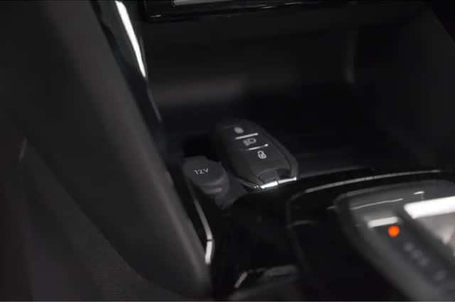 Peugeot 2008 (2025) thumbnail 38