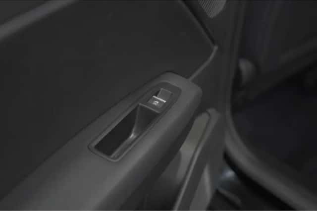 Renault Captur (2024) thumbnail 28