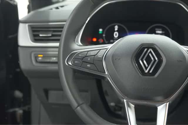 Renault Captur (2024) thumbnail 32