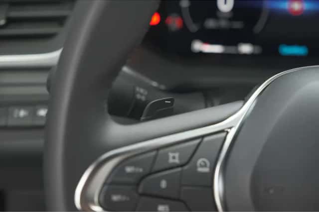 Renault Captur (2024) thumbnail 34