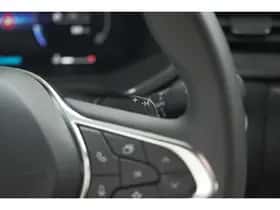 Renault Captur (2024) thumbnail 35