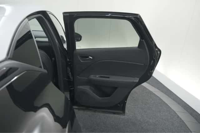 Renault Captur (2024) thumbnail 61