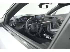 Peugeot 2008 (2024) thumbnail 2