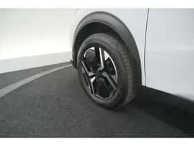 Peugeot 2008 (2024) thumbnail 18