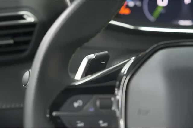 Peugeot 2008 (2024) thumbnail 36