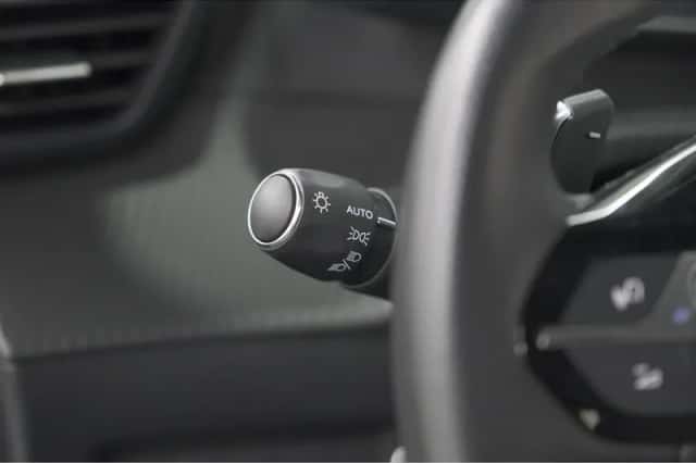 Peugeot 2008 (2024) thumbnail 38