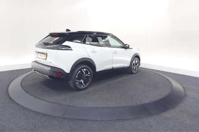 Peugeot 2008 (2024) thumbnail 5