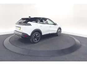 Peugeot 2008 (2024) thumbnail 5