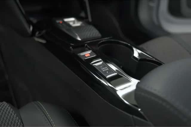 Peugeot 2008 (2024) thumbnail 45