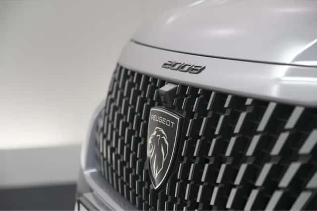 Peugeot e-2008 (2025) thumbnail 16