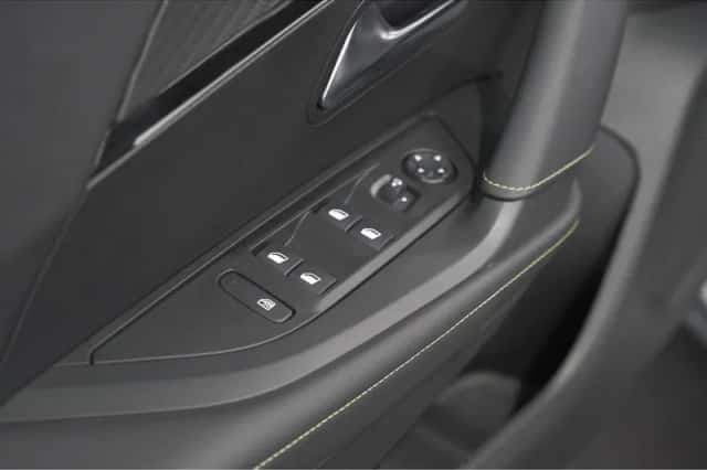Peugeot e-2008 (2025) thumbnail 27