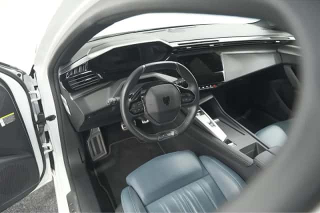 Peugeot 308 (2022) thumbnail 2