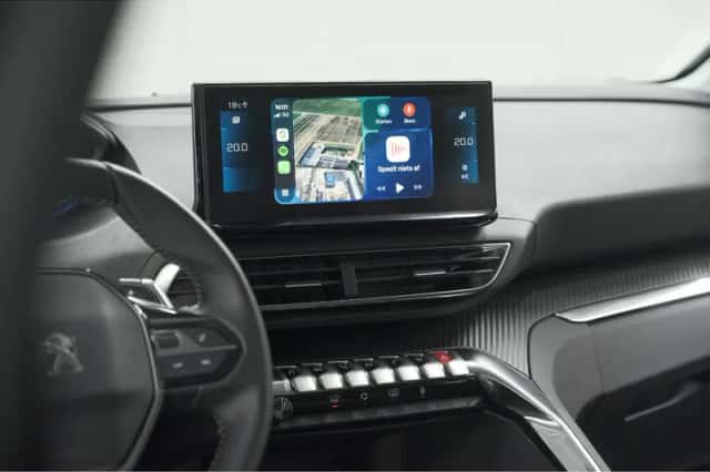 Peugeot 5008 (2022) thumbnail 3