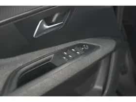Peugeot 5008 (2022) thumbnail 23