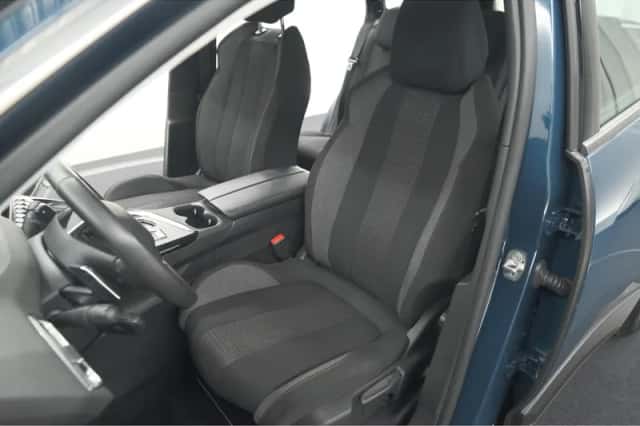 Peugeot 5008 (2022) thumbnail 25