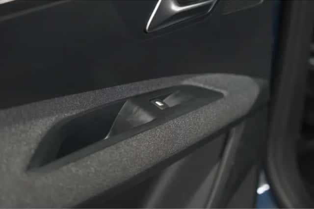 Peugeot 5008 (2022) thumbnail 26