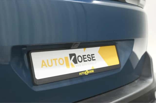 Peugeot 5008 (2022) thumbnail 4