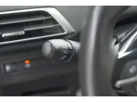 Peugeot 5008 (2022) thumbnail 34