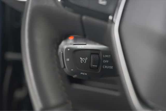 Peugeot 5008 (2022) thumbnail 36