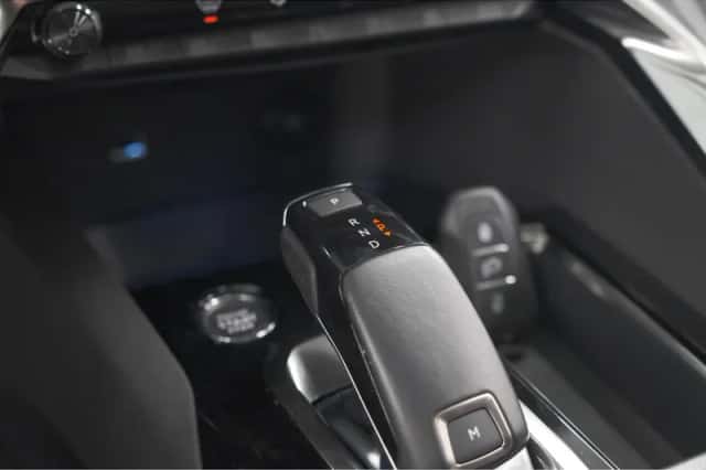 Peugeot 5008 (2022) thumbnail 41