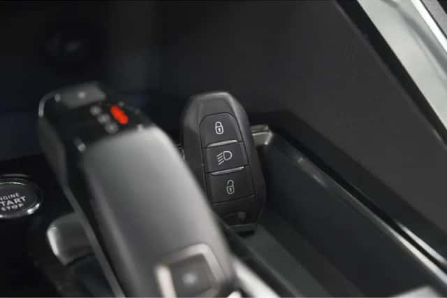 Peugeot 5008 (2022) thumbnail 43