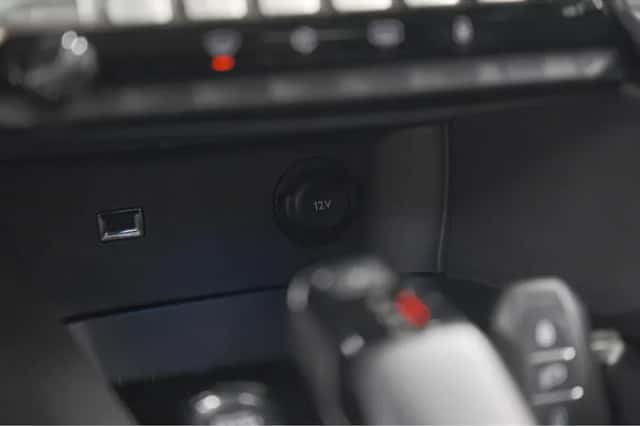 Peugeot 5008 (2022) thumbnail 44