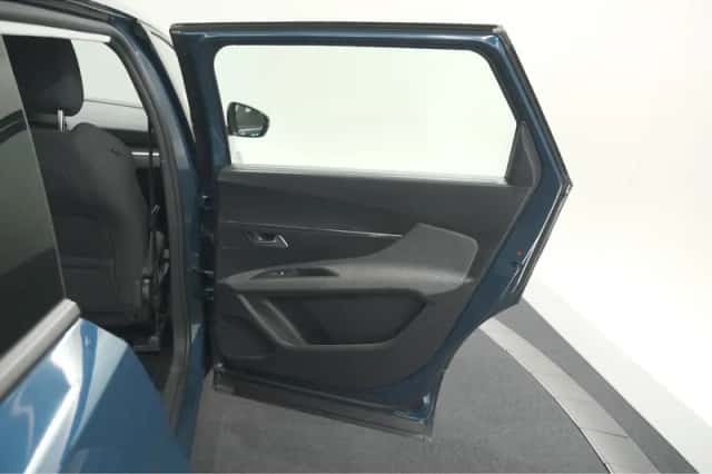 Peugeot 5008 (2022) thumbnail 63