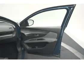 Peugeot 5008 (2022) thumbnail 64