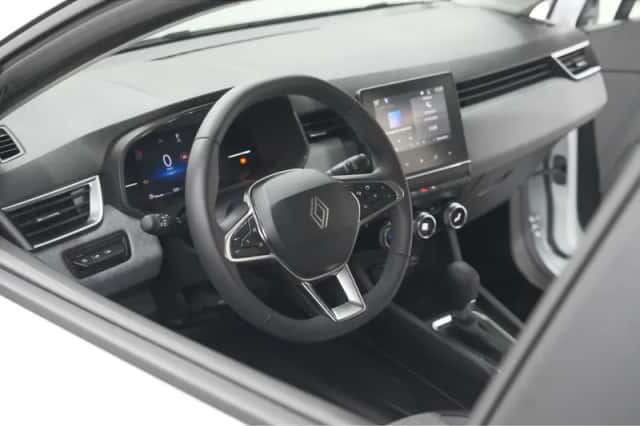 Renault Clio (2025) thumbnail 2