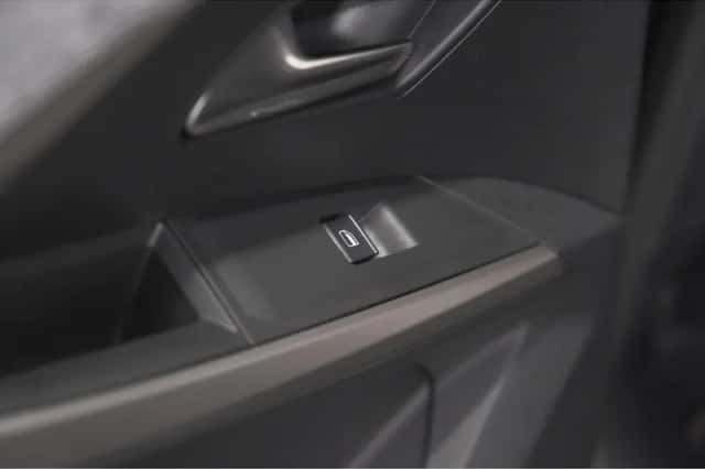 Peugeot 5008 (2025) thumbnail 25