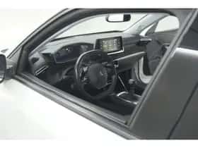 Peugeot 2008 (2020) thumbnail 3