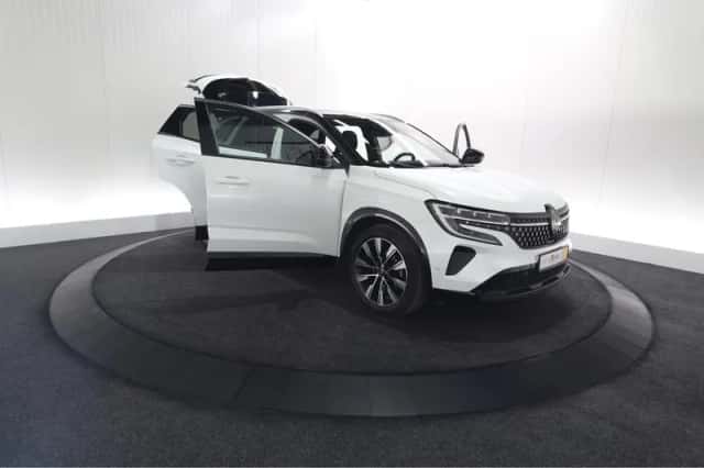 Renault Austral (2023) thumbnail 71