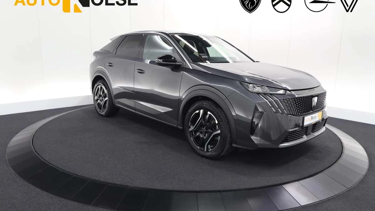 Peugeot e-3008 (2024) — foto 1