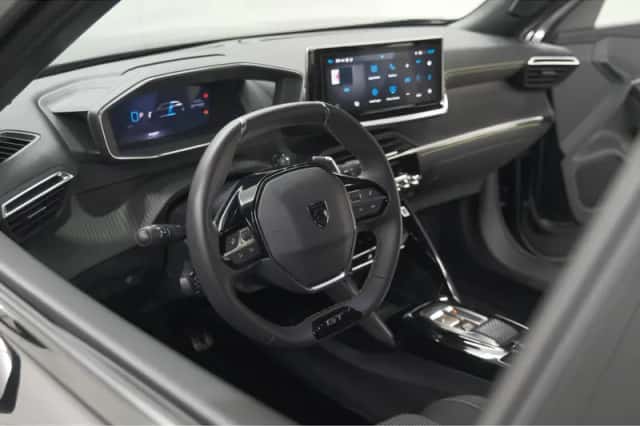 Peugeot 2008 (2025) thumbnail 2