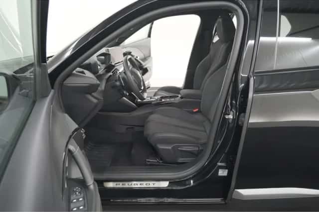 Peugeot 2008 (2025) thumbnail 24