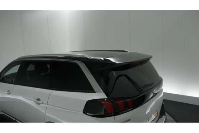 Peugeot 5008 (2023) thumbnail 18