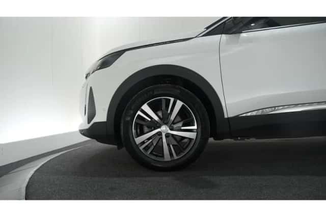 Peugeot 5008 (2023) thumbnail 20