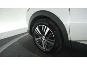 Peugeot 5008 (2023) thumbnail 21