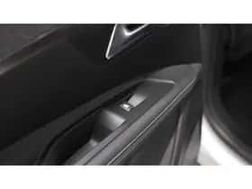 Peugeot 5008 (2023) thumbnail 27