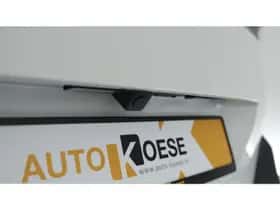 Peugeot 5008 (2023) thumbnail 4