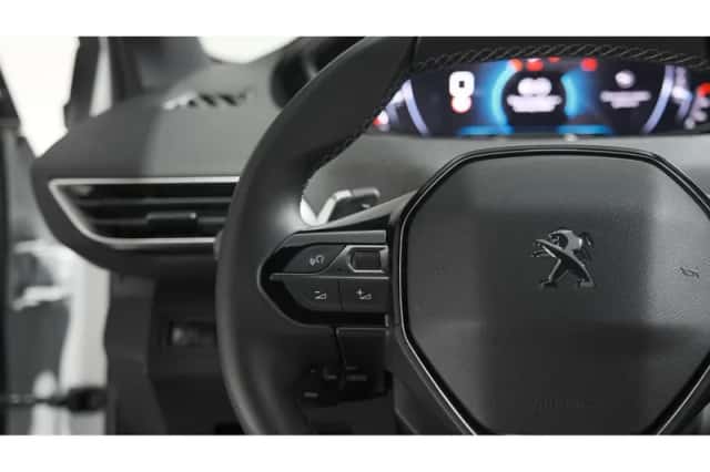 Peugeot 5008 (2023) thumbnail 31