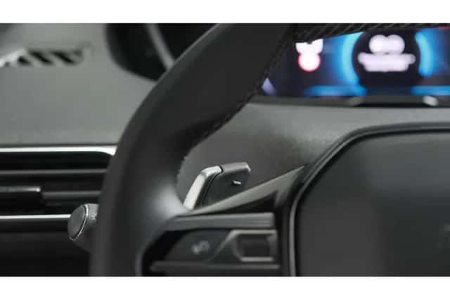 Peugeot 5008 (2023) thumbnail 33
