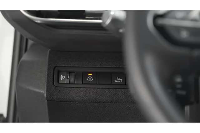 Peugeot 5008 (2023) thumbnail 38