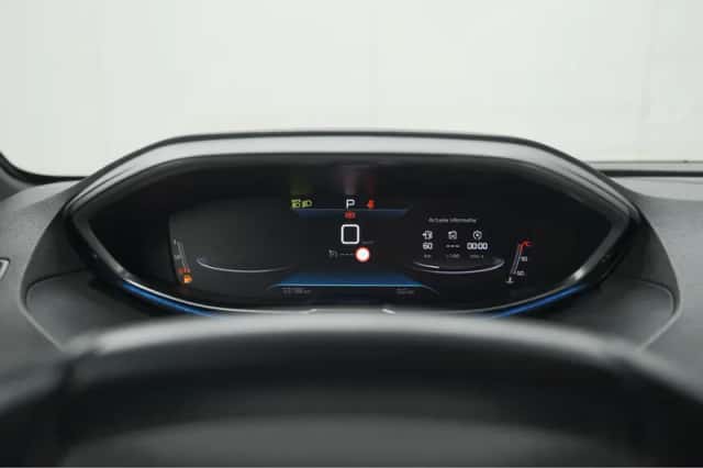 Peugeot 5008 (2023) thumbnail 39