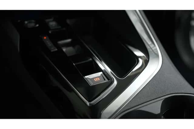 Peugeot 5008 (2023) thumbnail 41