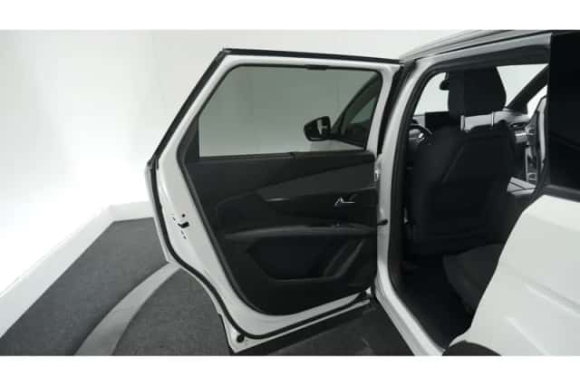 Peugeot 5008 (2023) thumbnail 63